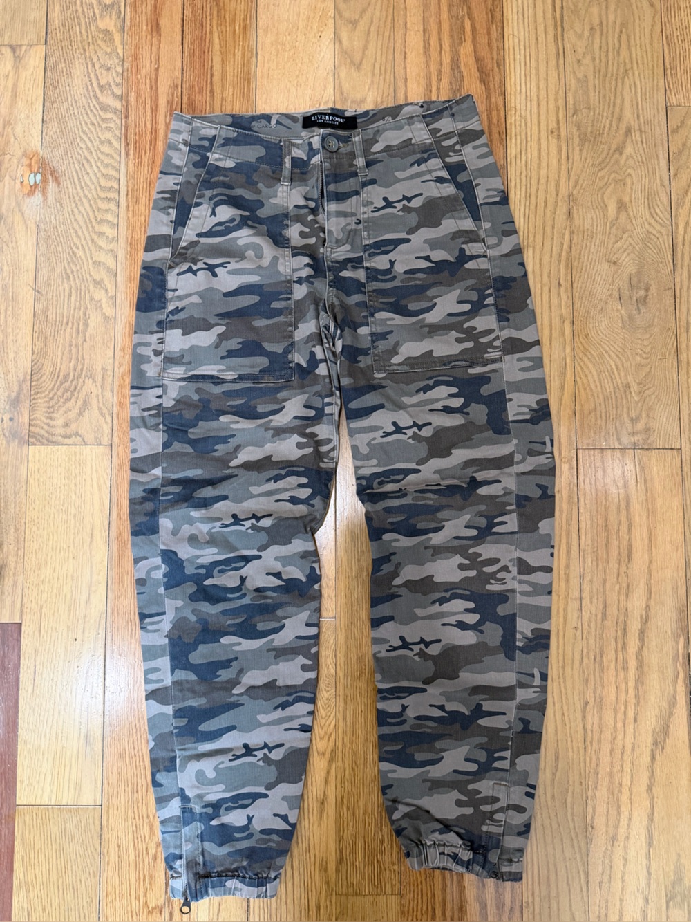 Liverpool Women's Camo Cargo Jeans - Gray & Olive
